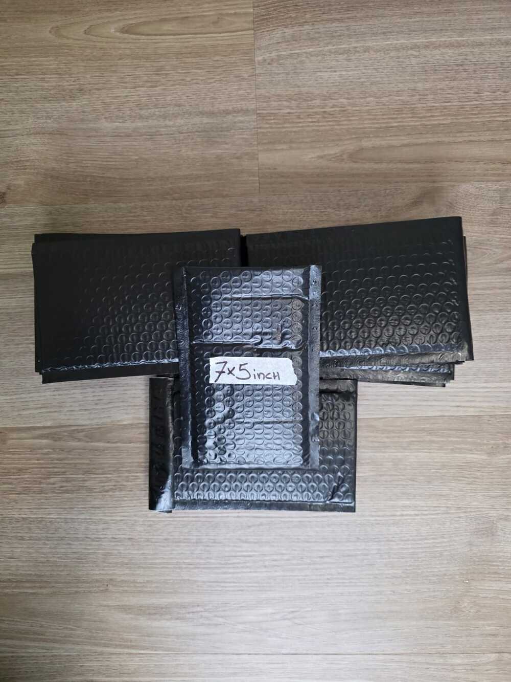 25 Pack 5x7 Bubble Mailers Padded Shipping Envelopes Self Seal Black